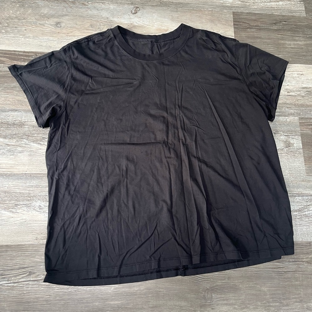 lululemon athletica Black Short Sleeve Tee